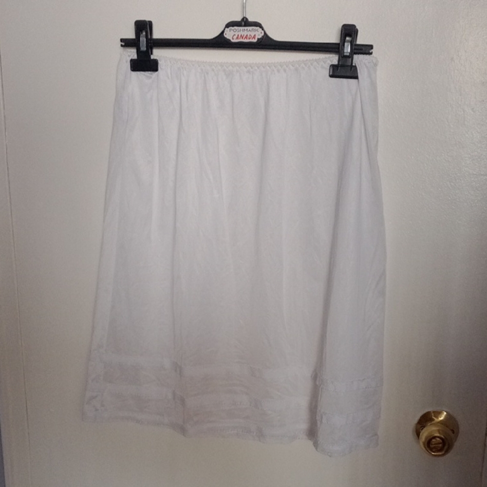 White A-Line Knee-Length Skirt for Casual Wear